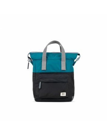 Mochila Pequeña Roka Creative Waste Two Tone Bantry B Sustainable Nylon azul y negra