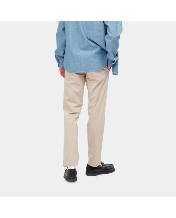 Hombre con Pantalón Chino Carhartt WIP Sid Pant Wall beige