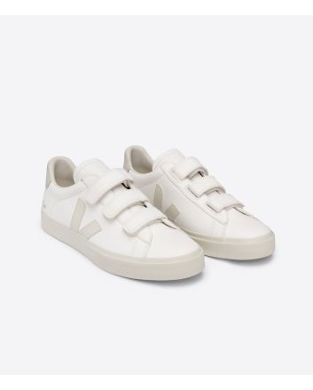 Zapatillas Ecológicas Veja Logo Chromefree en color blanco con velcro y suela de goma 