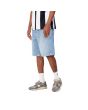Hombre con Bermudas Vaqueras Carhartt WIP Simple Short Azul Claro Lavado lateral