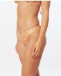 Mujer con Braguita de bikini Rip Curl Classic Surf marrón lateral