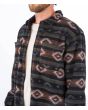 Hombre con Camisa polar de manga larga Hurley Santa Cruz Windchill negra bolsillo
