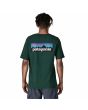 Hombre con Camiseta Patagonia P-6 Logo Responsibili-Tee Cascade Green