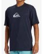 Hombre con camiseta anti-abrasión Quiksilver Everyday con protección solar UPF 50 Azul Marino Oscuro logo