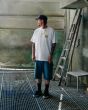 Hombre con camiseta de manga corta Volcom Double Fantasy Blanca Lifestyle corte relajado