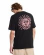 Hombre con camiseta Volcom Mazatlan Negra serigrafía espalda