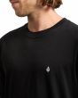 Hombre con camiseta básica de manga corta Volcom Stone Blanks Negra bordado logo