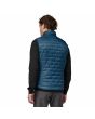 Hombre con chaleco acolchado impermeable Patagonia Nano Puff Lagom Blue Azul posterior