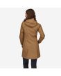 Mujer con chubasquero Patagonia W's Torrentshell 3L City Coat marrón posterior