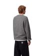 Hombre con suéter Carhartt WIP Curtis Tangled Graphite posterior