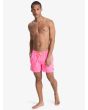 Hombre con bañador Quiksilver Everyday Solid Volley 15in Rosa Pink Lemonade ajuste