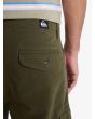 Hombre con bermudas Quiksilver Crucial Battle Cargo Verdes bolsillo trasero