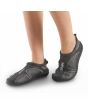Zapatillas de agua antideslizantes Seac Sand Aquashoes Grises para niño puestas