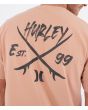 Hombre con Camiseta Hurley Printing Press Evy Beach Clay serigrafía trasera