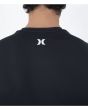 Hombre con licra de surf de manga corta Hurley One and Only Quickdry Rashguard UPF 50+ Negra logo icon espalda