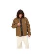 Hombre con chaquetón de invierno Carhartt WIP Michigan Coat Marrón  cierre de botones