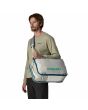 Hombre con Mochila Convertible Patagonia Black Hole Mini MLC 30L Blanco Birch White unisex Modo bandolera