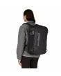 Mujer con Mochila Convertible Patagonia Black Hole Mini MLC 30L Negro-Negro Unisex