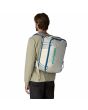 Hombre con Mochila Convertible Patagonia Black Hole Mini MLC 30L Blanco Birch White unisex