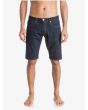 Hombre con pantalón corto vaquero Quiksilver Revolver Rinse azul 