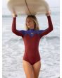 Mujer con traje de surf de primavera con manga larga y cremallera en la espalda Roxy 1.5mm Rise Pomegranate