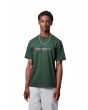 Hombre con Camiseta de manga corta Carhartt WIP Script Verde Sicomoro con logo morado