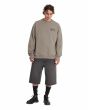 Hombre con sudadera Volcom Workwear Brindle corte clásico