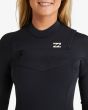 Mujer con Traje de Surf GBS con cremallera en el pecho Billabong 5/4mm Synergy Natural Night Fall Negro costuras