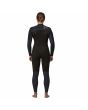 Mujer con Traje de Surf con cremallera en el pecho Patagonia W's R2 Yulex Regulator Front Zip Full Suit Negro interior posterior