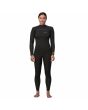 Mujer con Traje de Surf con cremallera en el pecho Patagonia W's R2 Yulex Regulator Front Zip Full Suit Negro