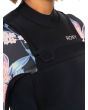 Mujer con neopreno con cremallera en el pecho Roxy Swell Series 4/3mm negro floral costuras
