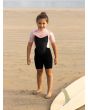 Niña con neopreno corto de cremallera en la espalda 2/2mm Prologue Tiny SS Springsuit 2-7 años Rosa Floral lifestyle frontal