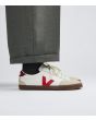 Hombre con Zapatillas Veja Volley Leather White Pekin Bark Unisex 