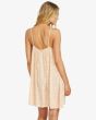 Mujer con Vestido Corto Billabong Sun Spell Mini Peach Parfait posterior
