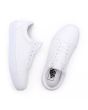 Zapatillas de skateboard Vans Old Skool blancas con suela y banda lateral blanca superior