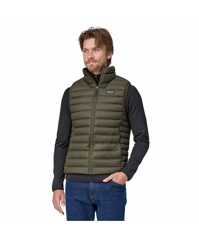 Hombre con chaleco acolchado impermeable Patagonia Down Sweater Vest Basin Green  
