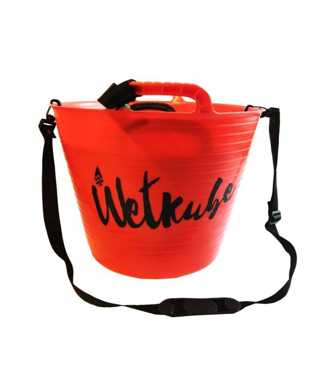 Cubo para secado y transporte de Neoprenos Wetkube 25L rojo