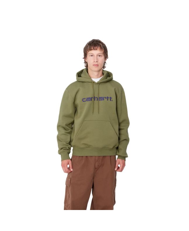 Hombre con sudadera de capucha Carhartt WIP Hooded Carhartt Sweatshirt Verde Militar con logo violeta