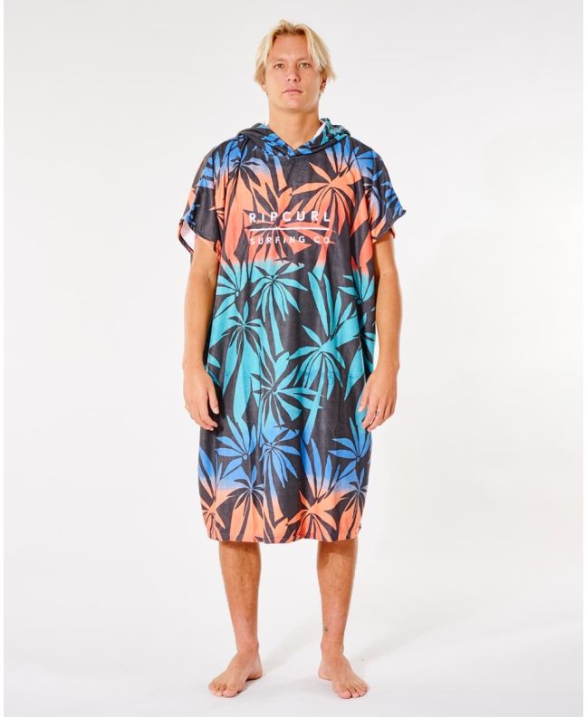 Hombre con poncho de surf Rip Curl Mix Up Print multicolor con estampado tropical 