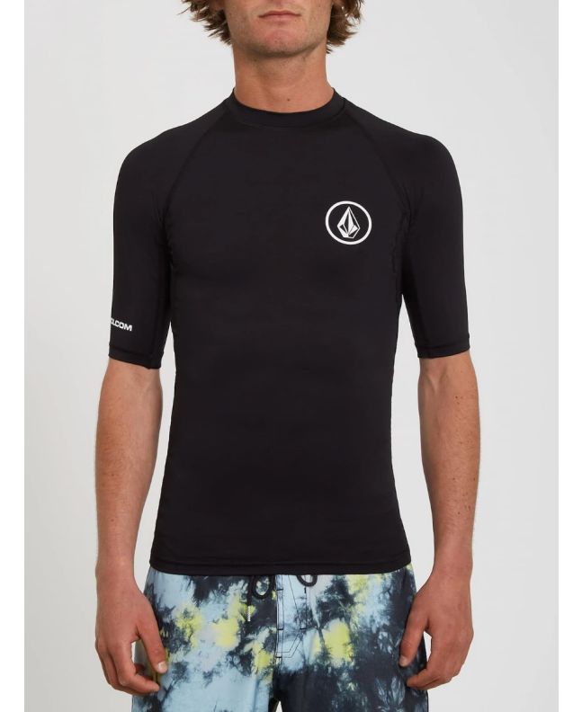 Hombre con licra de surf con manga corta Volcom Lido Solid UPF 50+ Negra