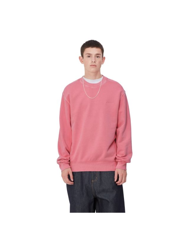 Hombre con Sudadera Carhartt WIP Duster Script Rosa teñida con pigmentos 