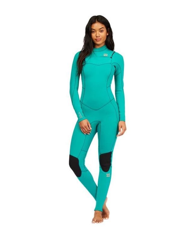 Mujer con traje de Neopreno con cremallera en el pecho Billabong Synergy 5/4mm en color verde 