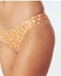 Mujer con Braguita de bikini Rip Curl Classic Surf marrón detalle