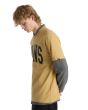 Hombre con camiseta de manga corta Vans Arched Marrón lateral