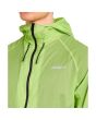 Hombre con Cazadora ligera Carhartt WIP Turrell Jacket Lima logo