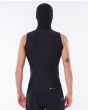 Hombre con Top de neopreno sin mangas con capucha Rip Curl Flashbomb Polypro negro posterior