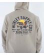 Hombre con sudadera de capucha Hurley Deserted Fleece Sandstorm estampado espalda