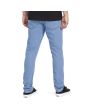 Hombre con Pantalón Vaquero Volcom 2x4 Denim Flat Vintage Indigo Azul posterior