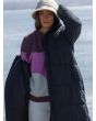 Mujer con chaqueta larga acolchada con capucha Roxy Test of Time en Negro Antracita Lifestyle cremallera
