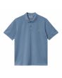 Polo de manga corta Carhartt WIP Chase Pique Azul Sorrento con logo dorado para hombre